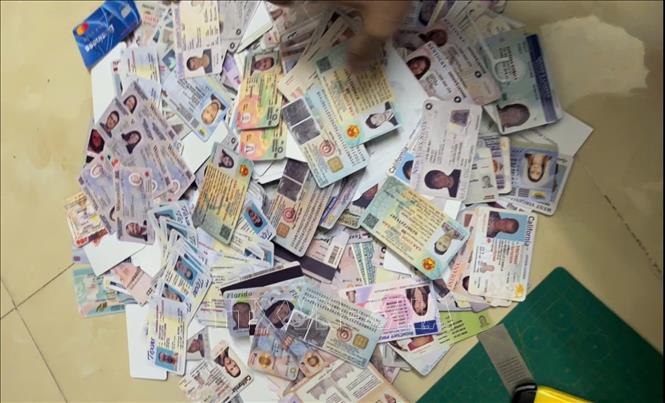 Khởi tố 9 đối tượng phát tán hơn 25 triệu tin nhắn giả mạo để lừa đảo